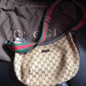 Gucci cross body bag